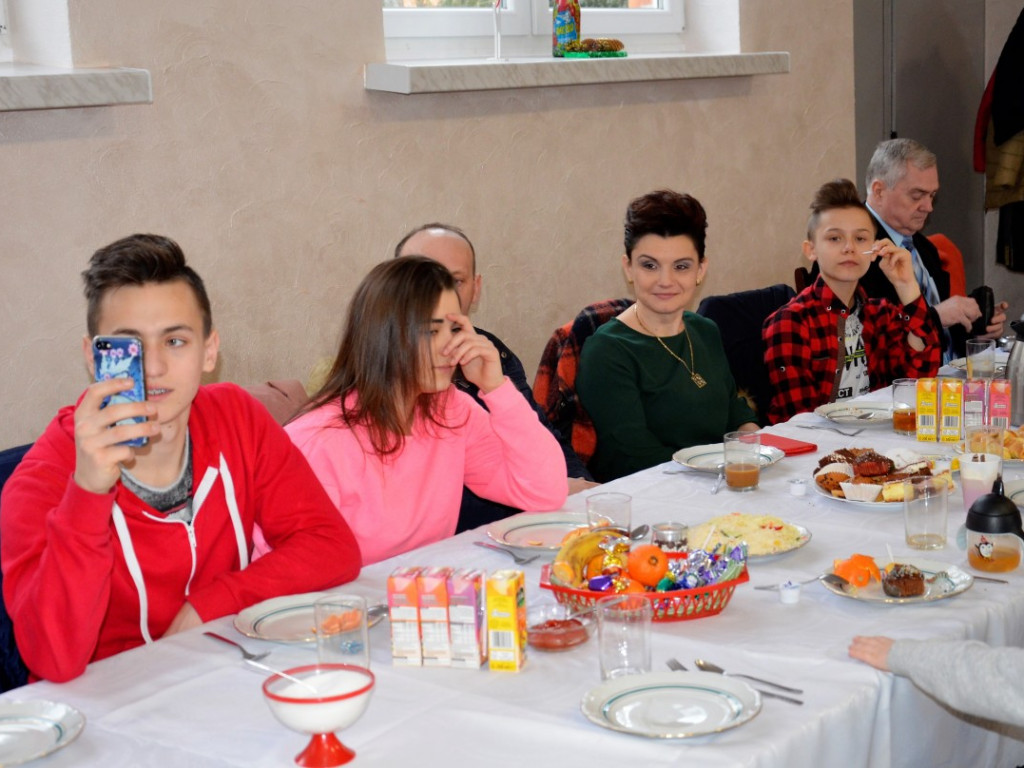 Poświęcili gruntownie wyremontowaną salę