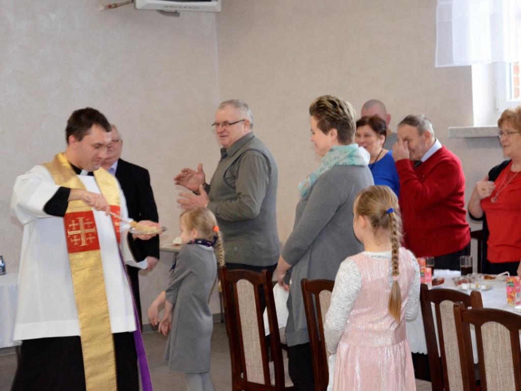 Poświęcili gruntownie wyremontowaną salę
