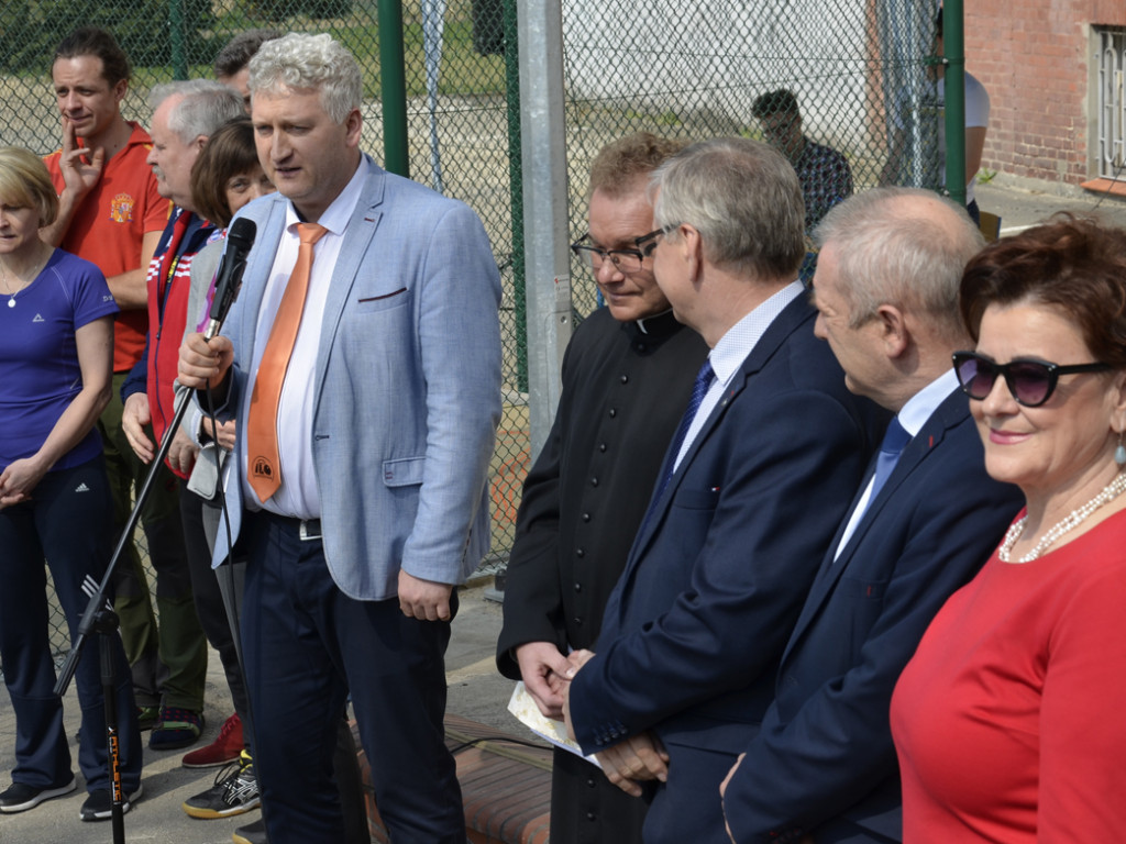 OSTRZESZÓW: Uroczysty finał przebudowy boiska sportowego przy I Liceum Ogólnokształcącym