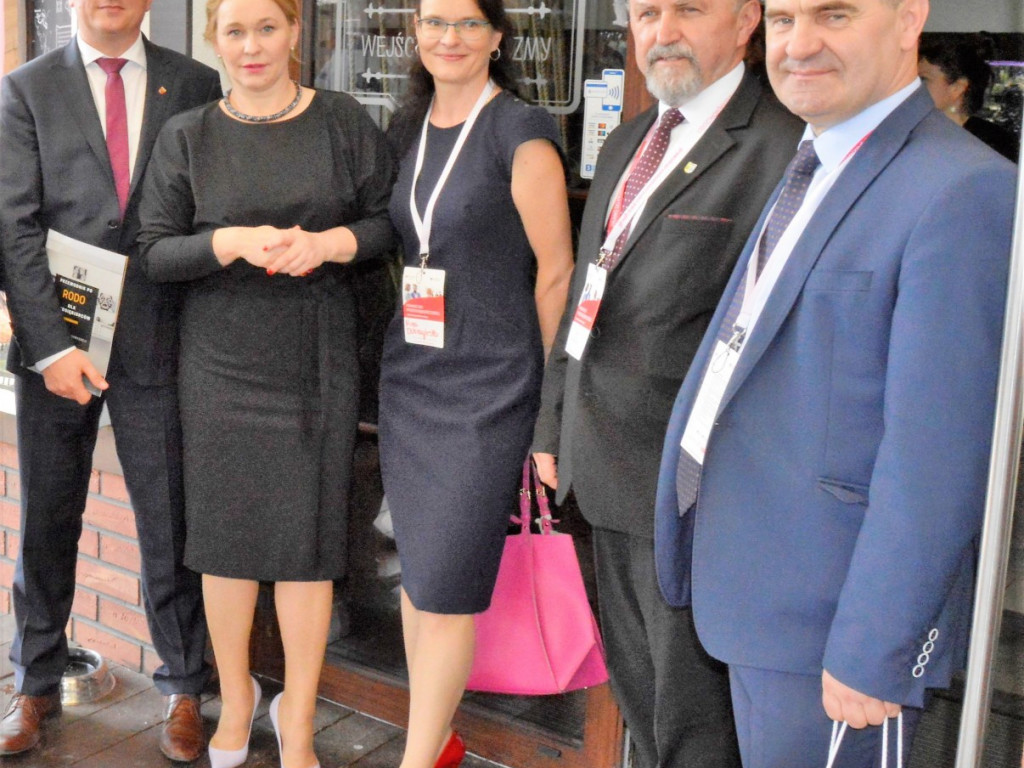 Konferencja z udziałem premiera Morawieckiego