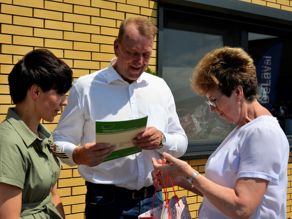 KRASZEWICE: Otwarli na wskroś nowoczesną oborę