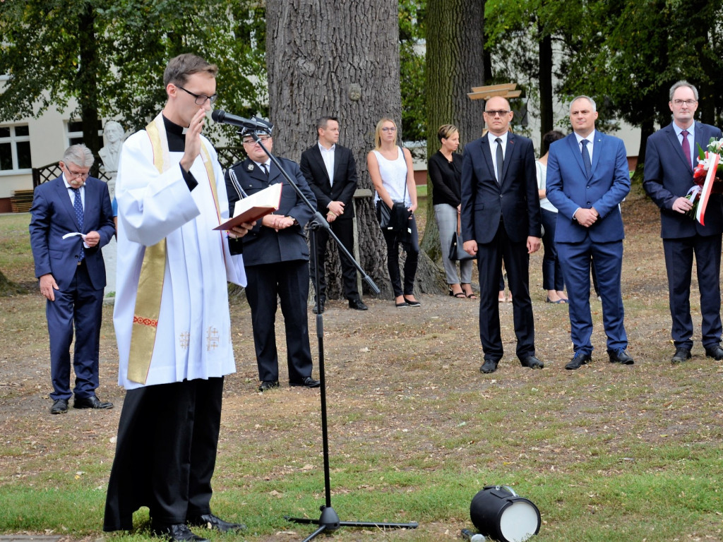 KUŹNICA GRABOWSKA: Marszałkowi Piłsudskiemu wdzięczni mieszkańcy