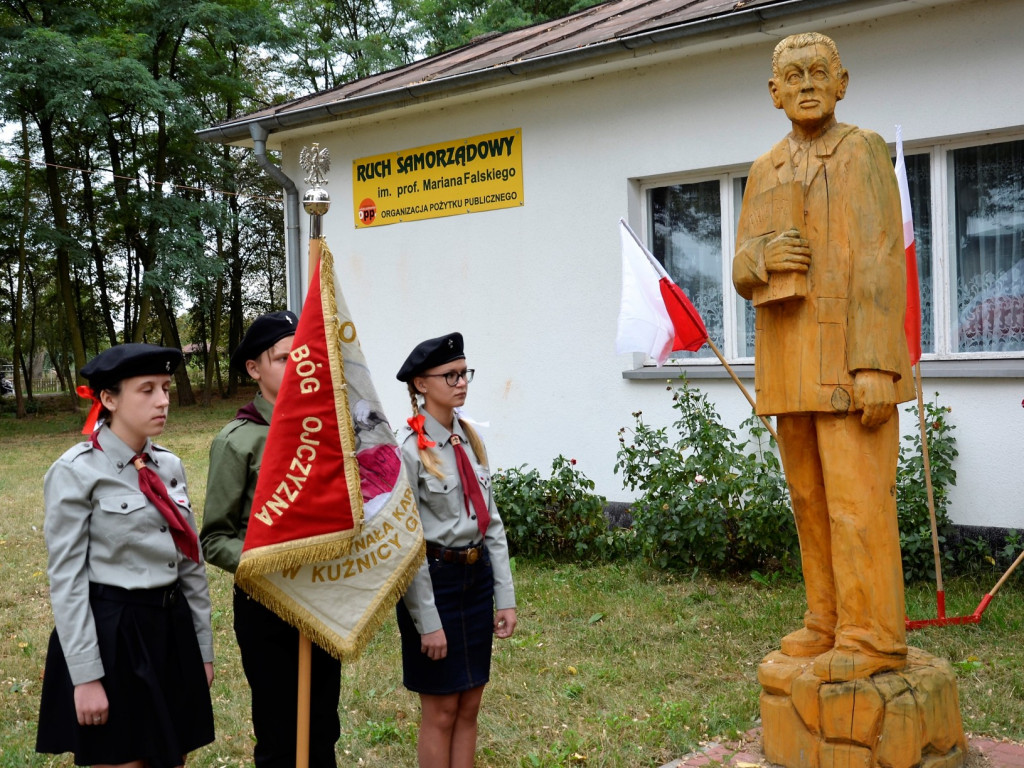 KUŹNICA GRABOWSKA: Marszałkowi Piłsudskiemu wdzięczni mieszkańcy