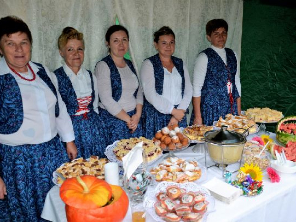 Trwa impreza plenerowa Smaki Jesieni na Końcu Świata