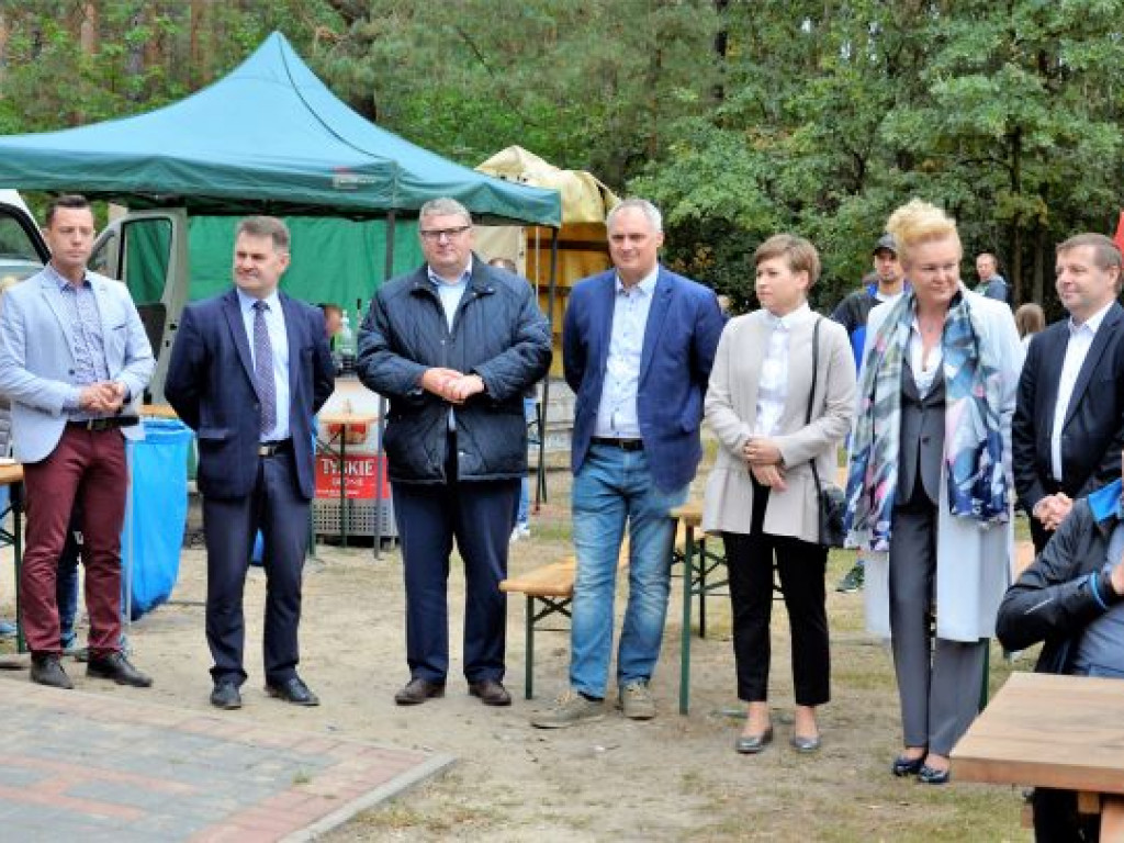 Kopytka ze szpinakiem, z polędwiczkami w sosie kurkowym...