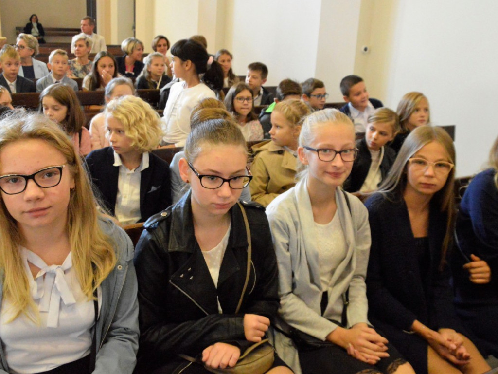 Uroczyste oddanie do użytku nowego Zespołu Szkolno-Przedszkolnego (FILM)