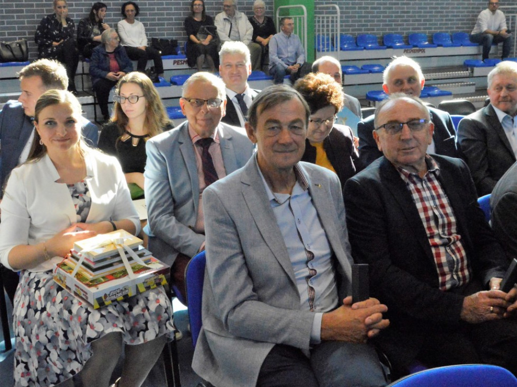 Uroczyste oddanie do użytku nowego Zespołu Szkolno-Przedszkolnego (FILM)