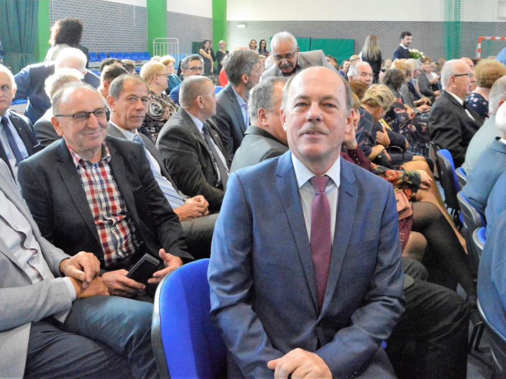 Uroczyste oddanie do użytku nowego Zespołu Szkolno-Przedszkolnego (FILM)