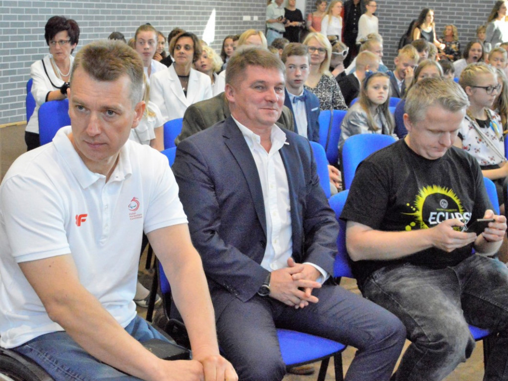 Uroczyste oddanie do użytku nowego Zespołu Szkolno-Przedszkolnego (FILM)