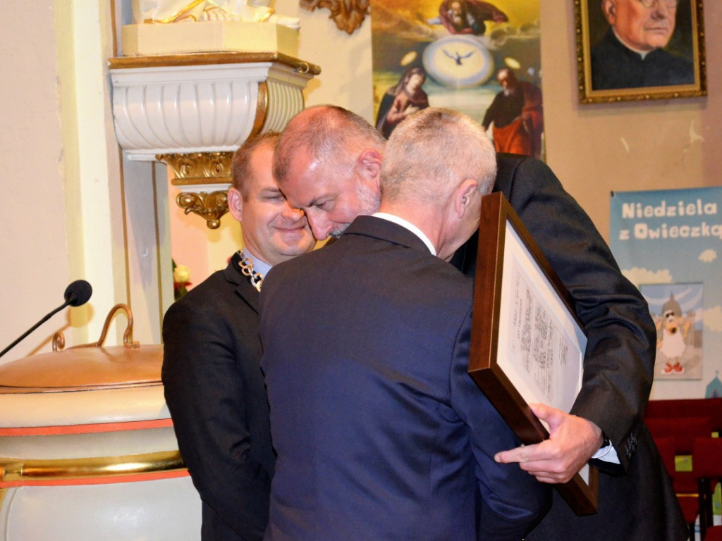 MIKSTAT UHONOROWAŁ PREZYDENTA RAFAŁA DUTKIEWICZA (FILM)