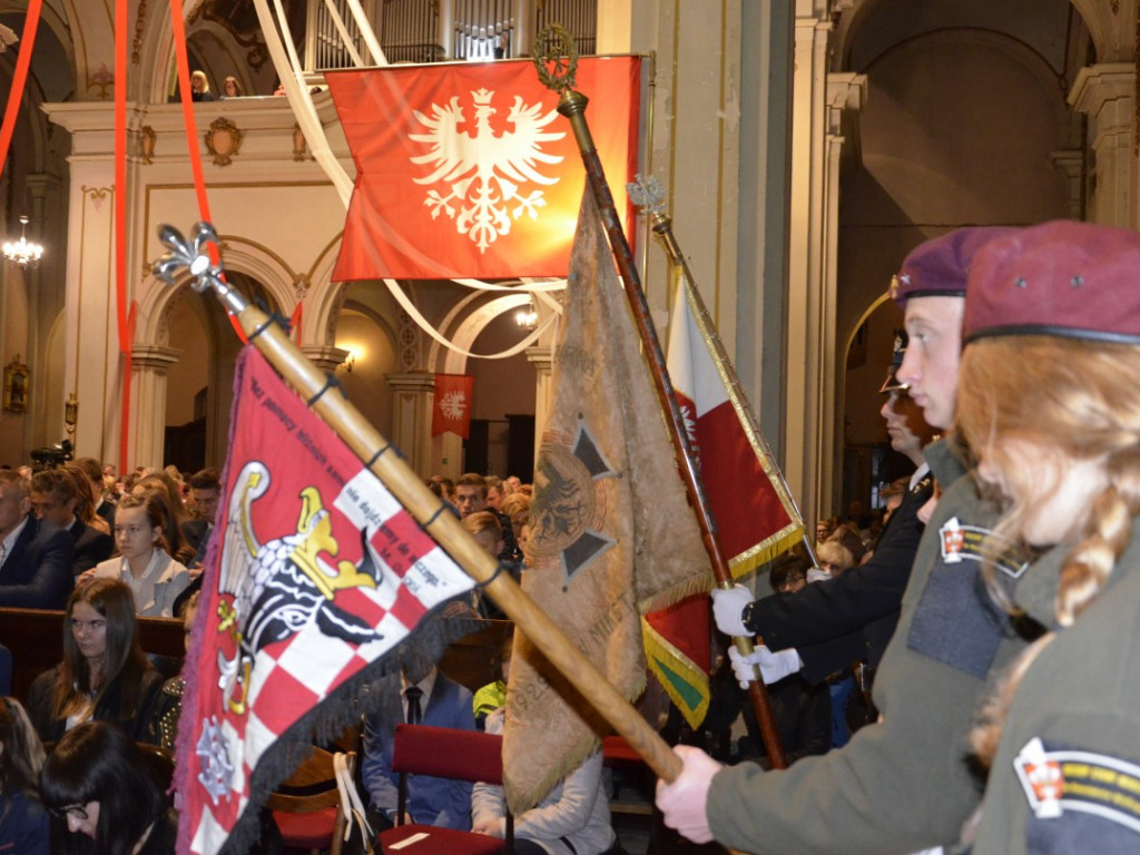 MIKSTAT UHONOROWAŁ PREZYDENTA RAFAŁA DUTKIEWICZA (FILM)