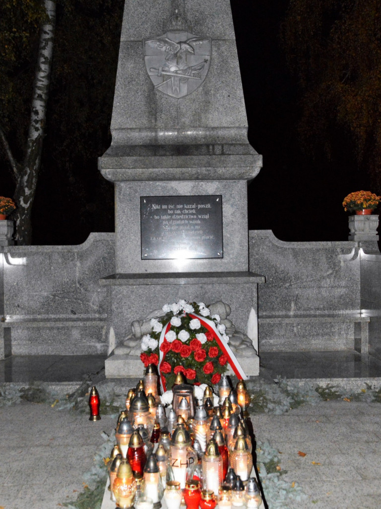 Nie ma umarłych, tylko ci, co odeszli...