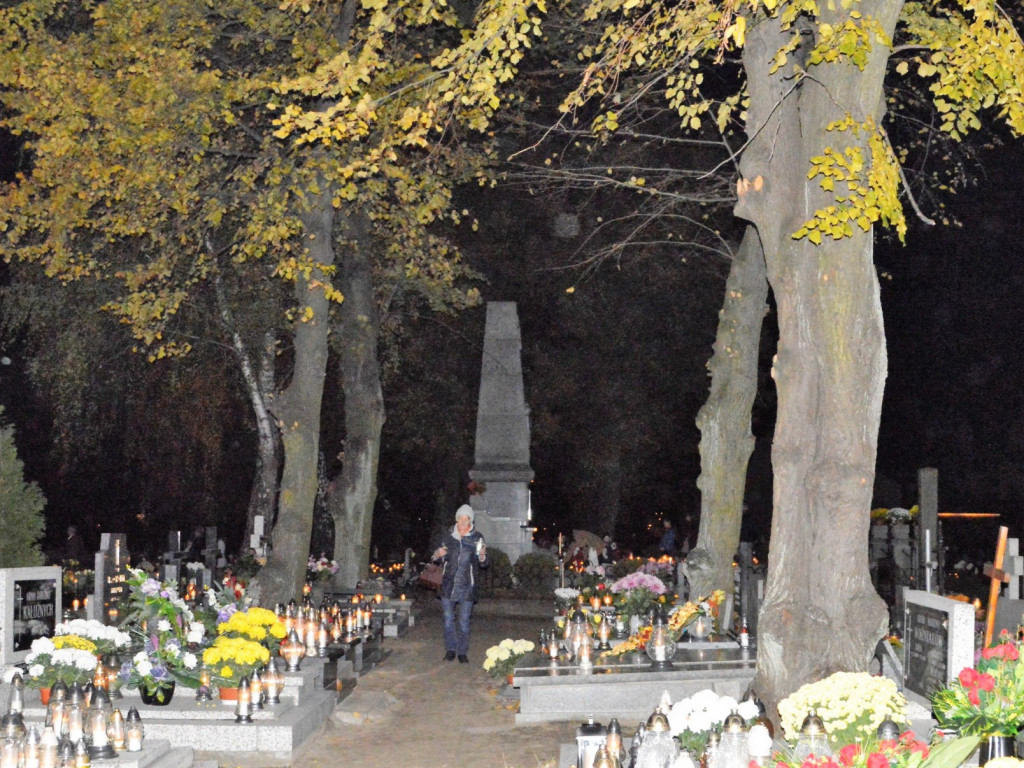 Nie ma umarłych, tylko ci, co odeszli...