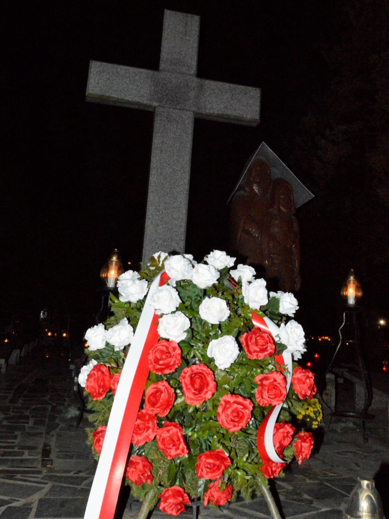 Nie ma umarłych, tylko ci, co odeszli...