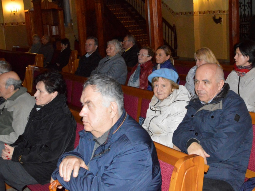 Koncert zaduszkowo-patriotyczny u Chrystusa Króla (FILM)