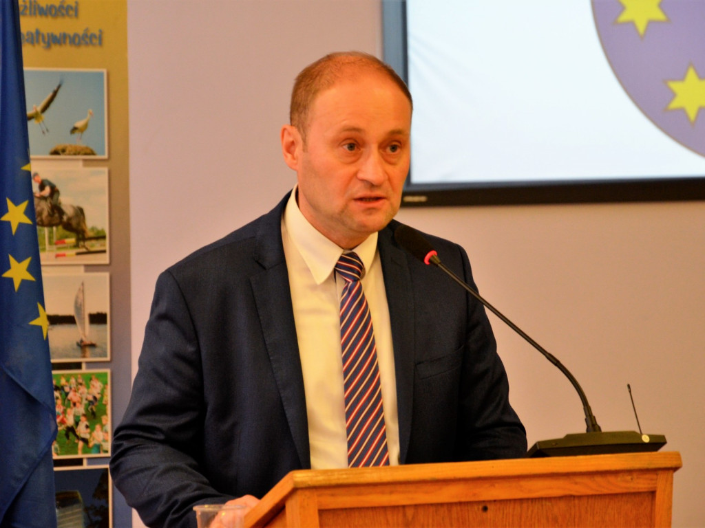 Nowo wybrani radni Rady Powiatu odebrali zaświadczenia