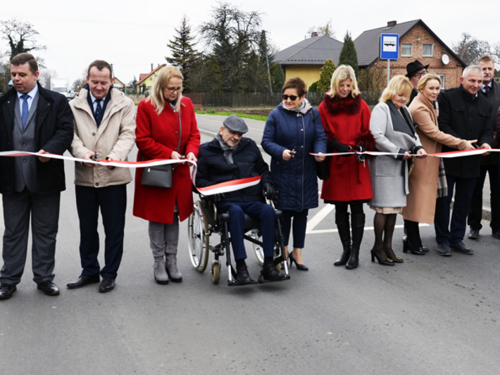 Uroczyste otwarcie blisko 12-kilometrowego odcinka drogi Krążkowy - Mikorzyn