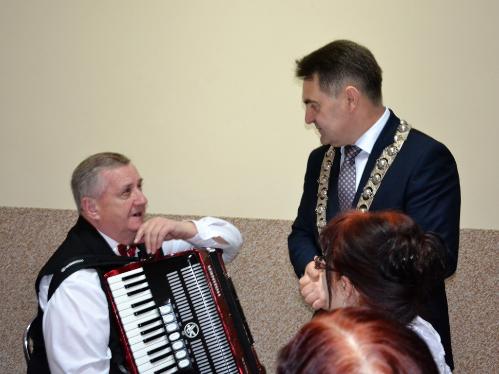 CZAJKÓW: Wielka feta dla seniorów (FILM)