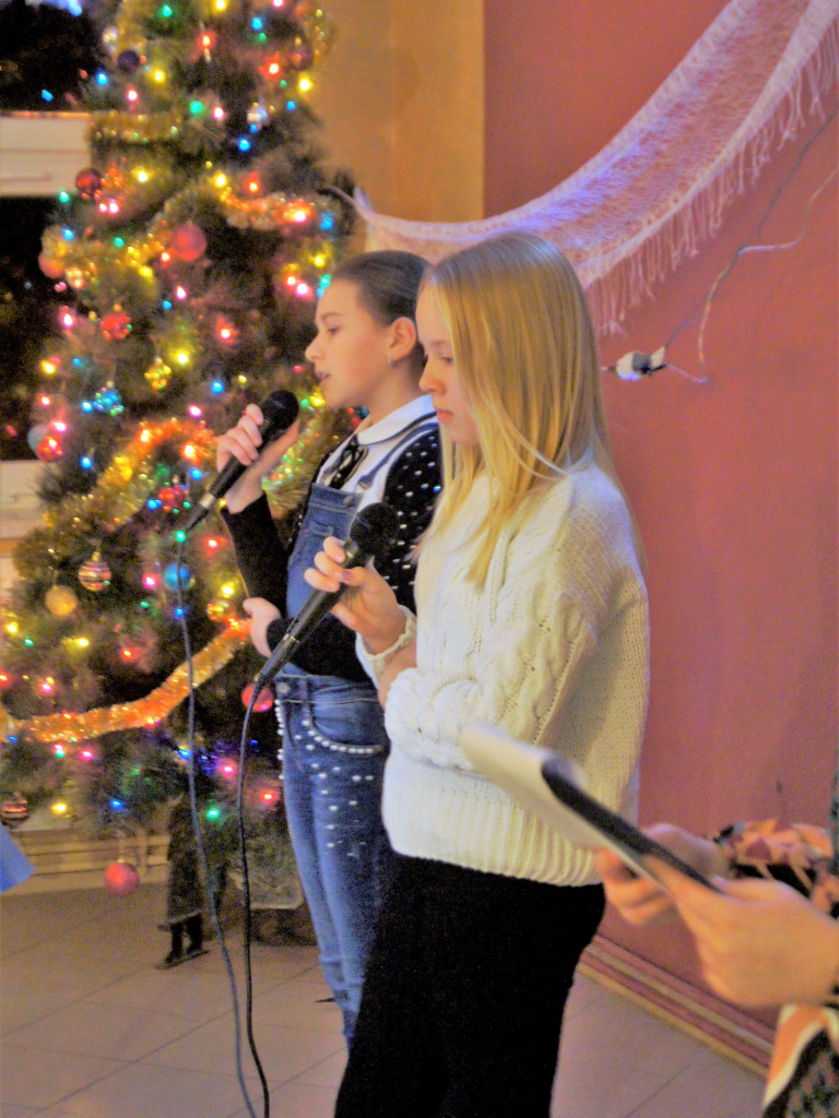 Świąteczne kolędowanie w Skrzynkach