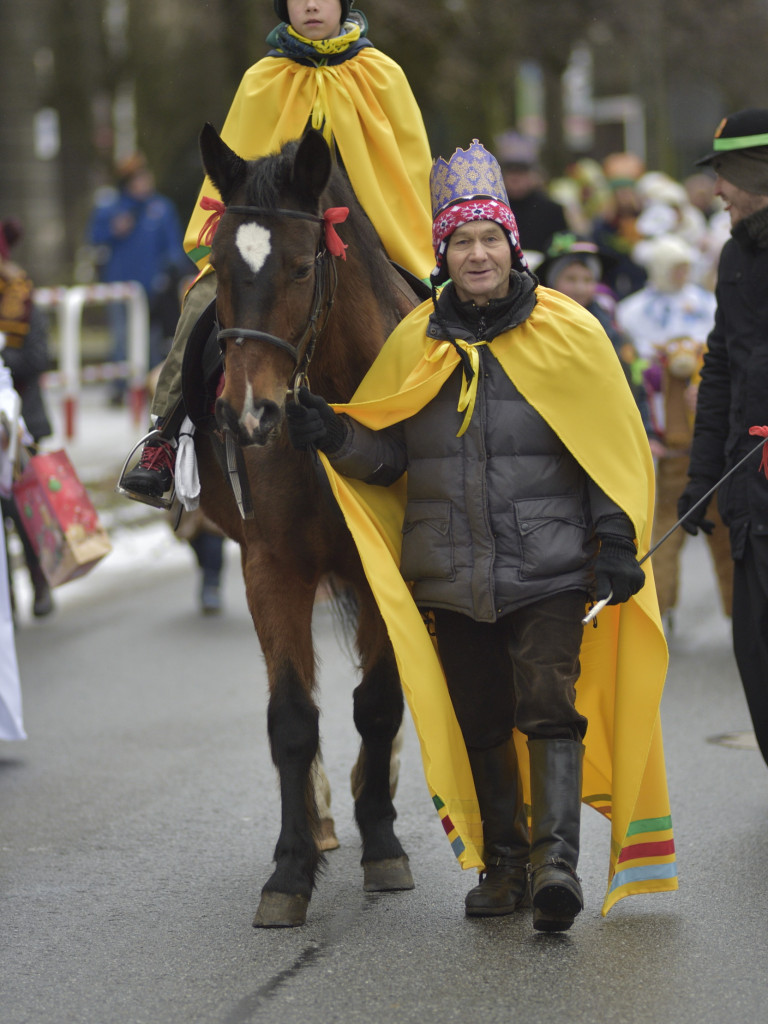 Ulicami Ostrzeszowa przeszedł Orszak Trzech Króli (fotoreportaż Grzegorza Kosmali)