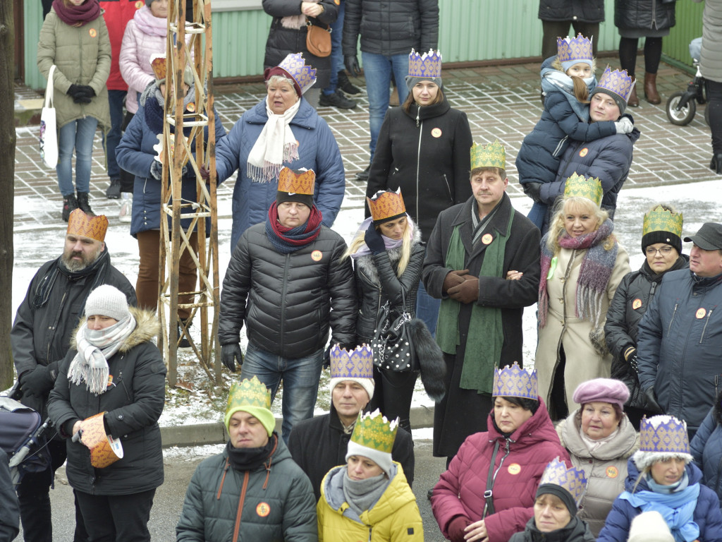 Ulicami Ostrzeszowa przeszedł Orszak Trzech Króli (fotoreportaż Grzegorza Kosmali)