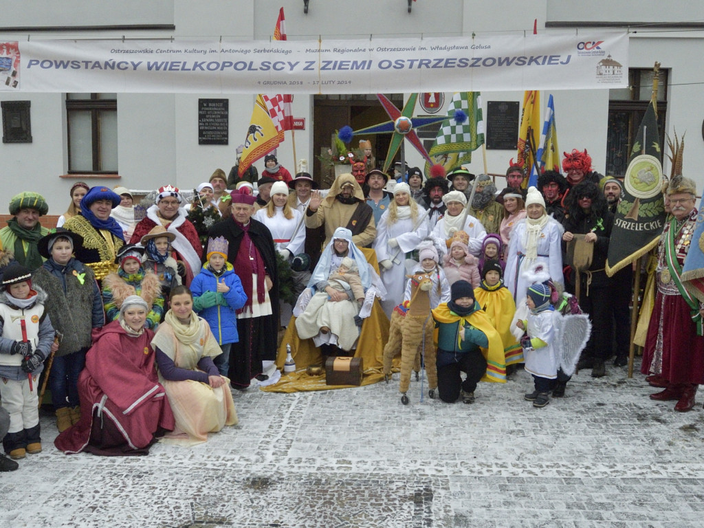 Ulicami Ostrzeszowa przeszedł Orszak Trzech Króli (fotoreportaż Grzegorza Kosmali)