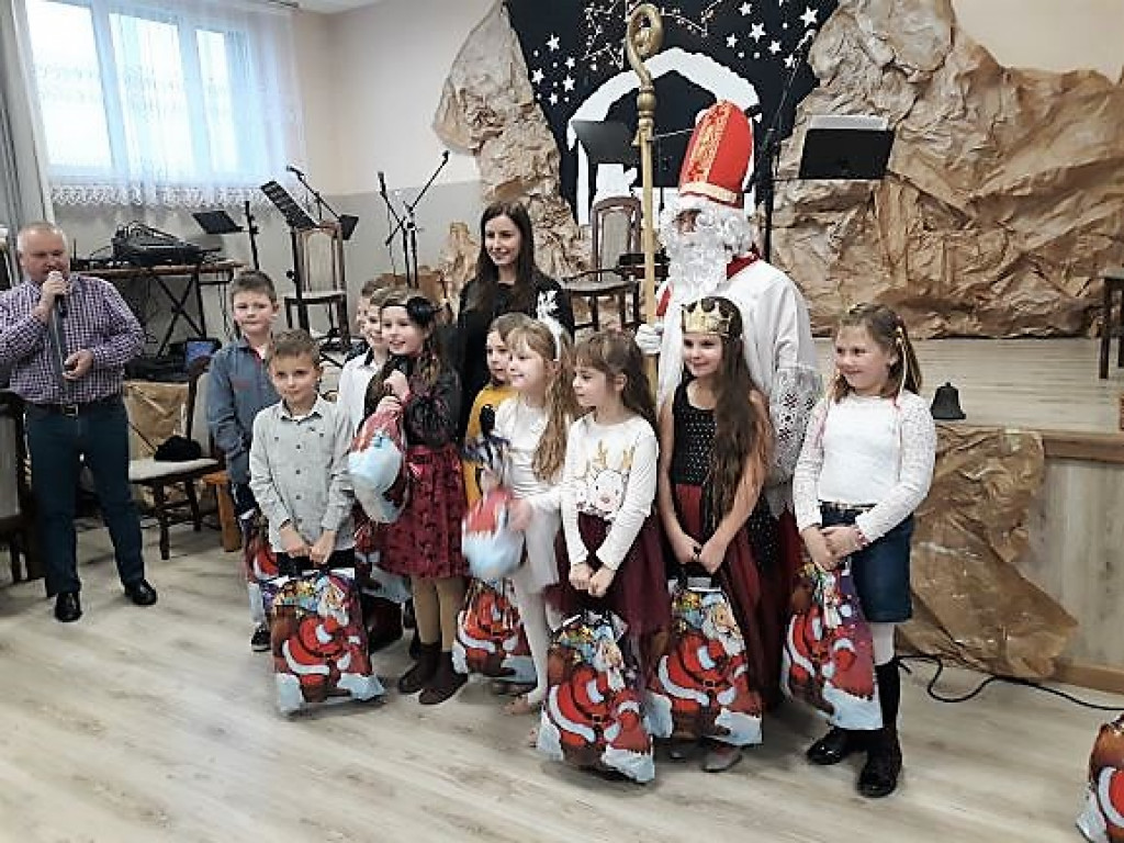 CHOINKA SZKOLNA W BUKOWNICY