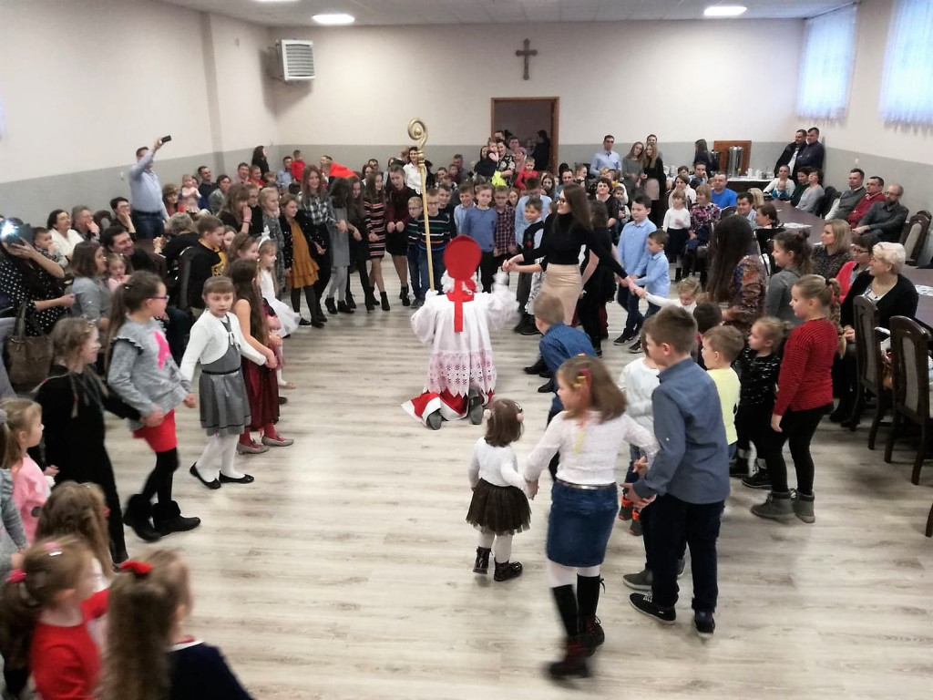 CHOINKA SZKOLNA W BUKOWNICY