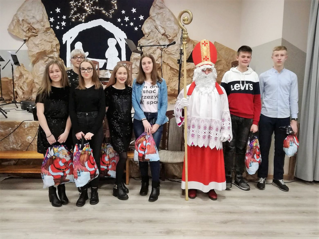 CHOINKA SZKOLNA W BUKOWNICY