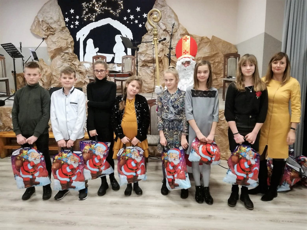 CHOINKA SZKOLNA W BUKOWNICY