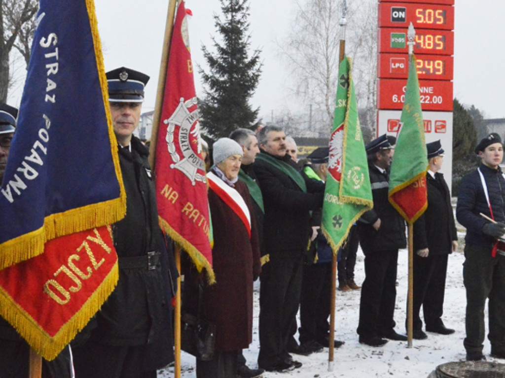 DORUCHÓW: Odsłonięcie pomnika upamiętniającego powstańców wielkopolskich (FILM)
