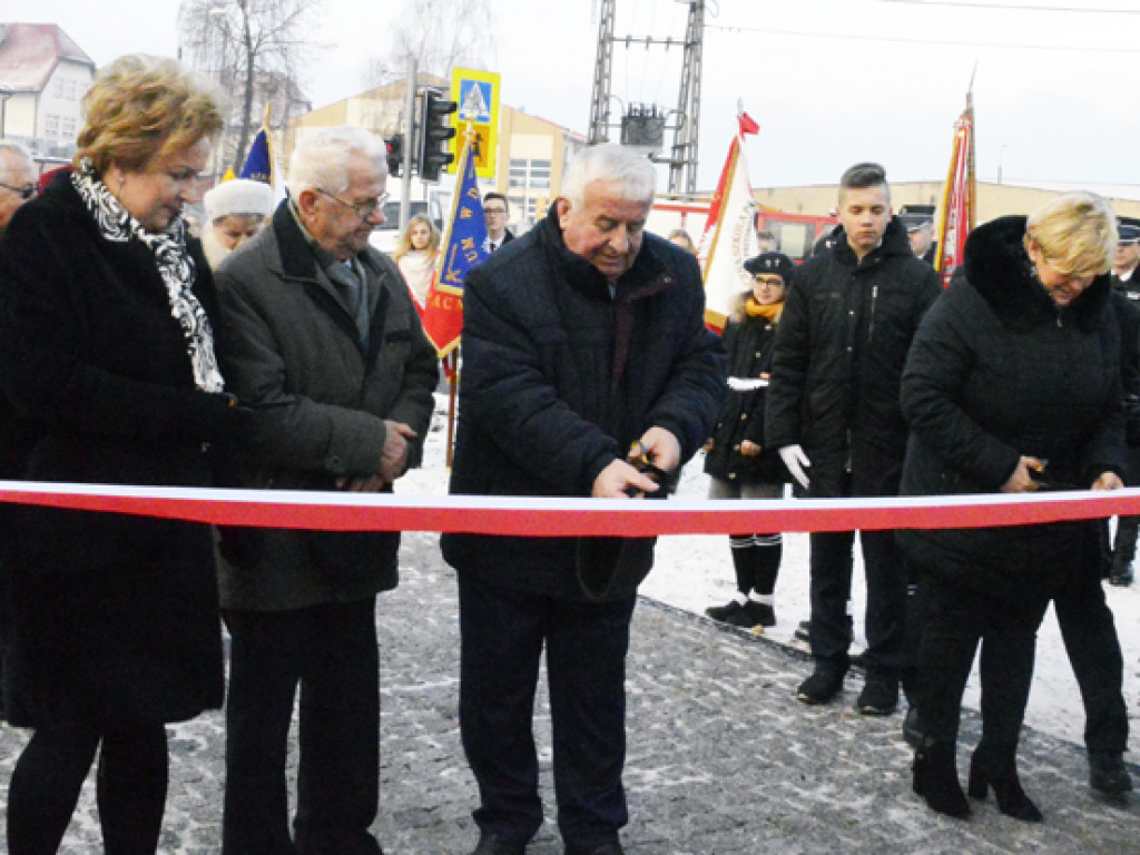 DORUCHÓW: Odsłonięcie pomnika upamiętniającego powstańców wielkopolskich (FILM)