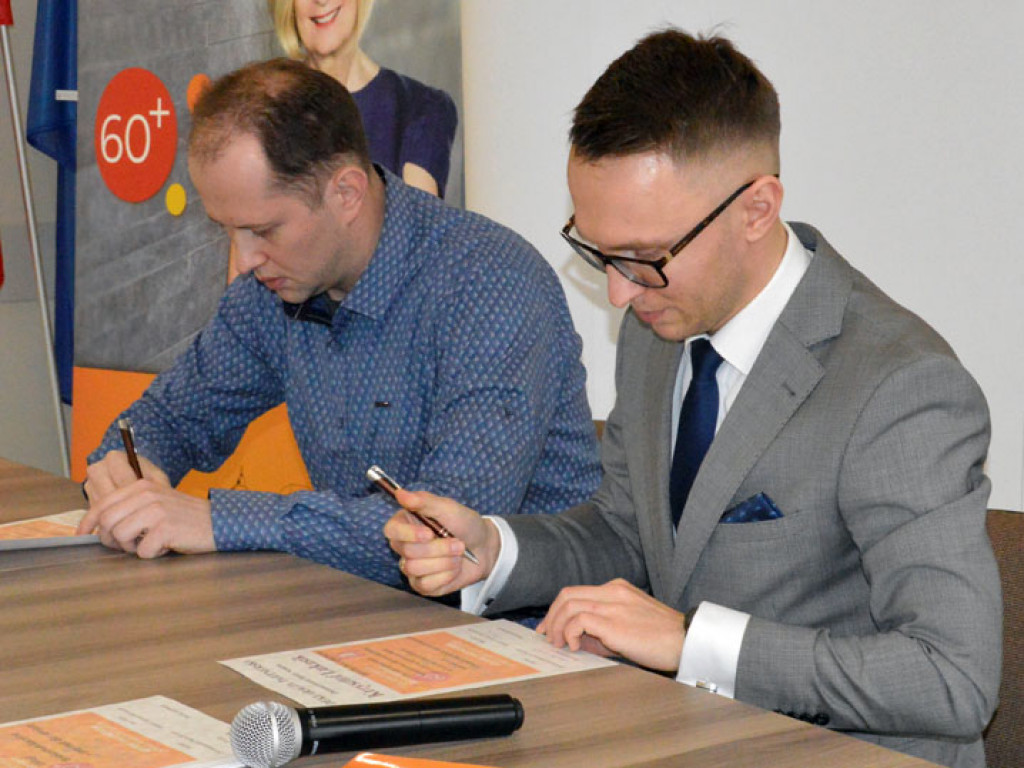 Ostrzeszowska Karta Seniora ma już 27 partnerów (FILM)