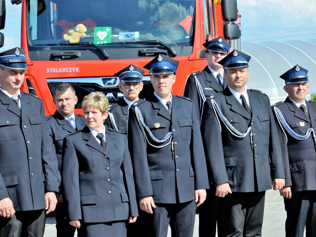 CZAJKÓW: Nowy sztandar na 100-lecie jednostki (ZDJĘCIA)