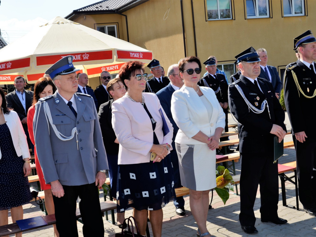 CZAJKÓW: Nowy sztandar na 100-lecie jednostki (ZDJĘCIA)