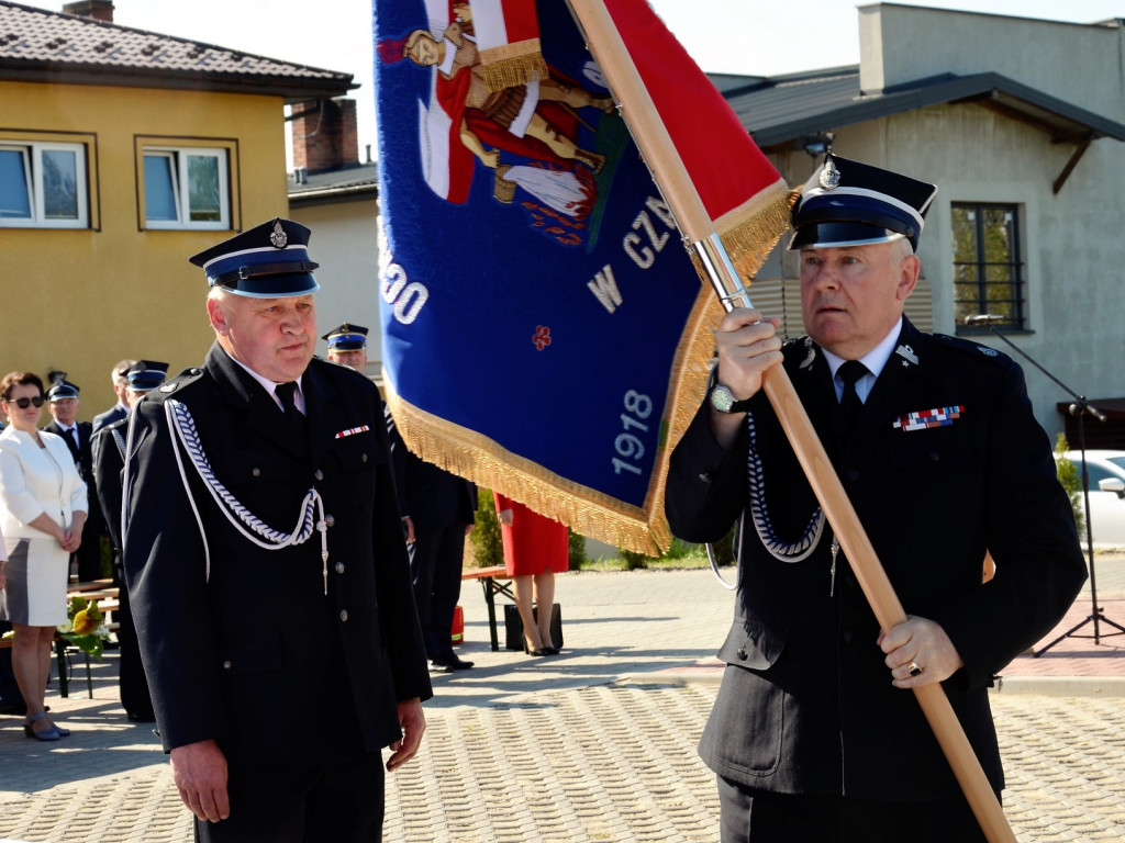 CZAJKÓW: Nowy sztandar na 100-lecie jednostki (ZDJĘCIA)