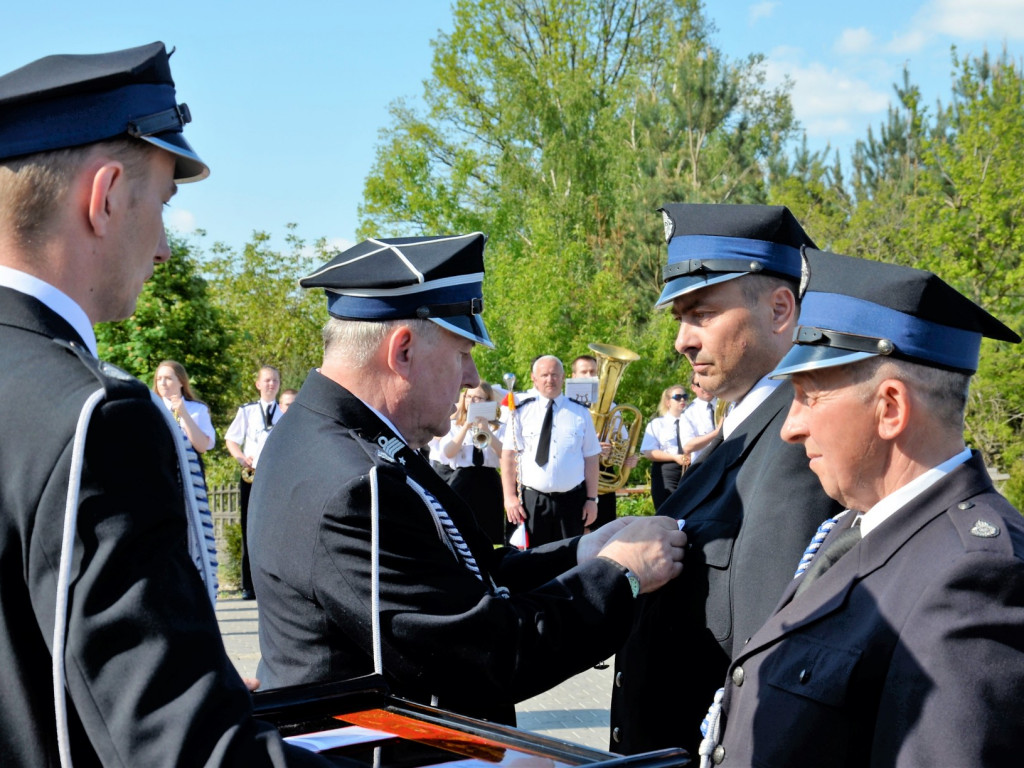 CZAJKÓW: Nowy sztandar na 100-lecie jednostki (ZDJĘCIA)