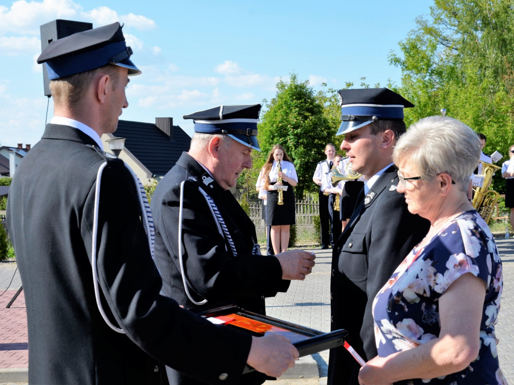 CZAJKÓW: Nowy sztandar na 100-lecie jednostki (ZDJĘCIA)