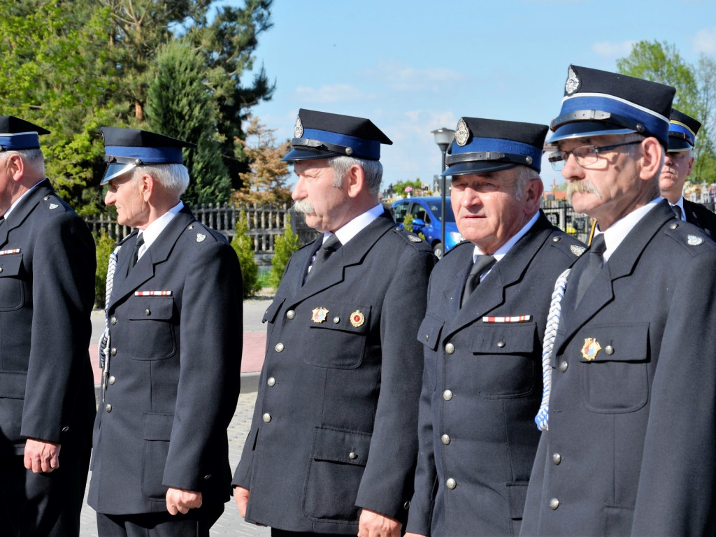 CZAJKÓW: Nowy sztandar na 100-lecie jednostki (ZDJĘCIA)