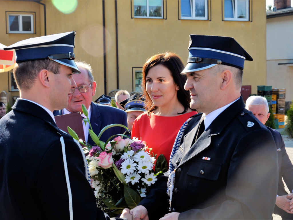 CZAJKÓW: Nowy sztandar na 100-lecie jednostki (ZDJĘCIA)