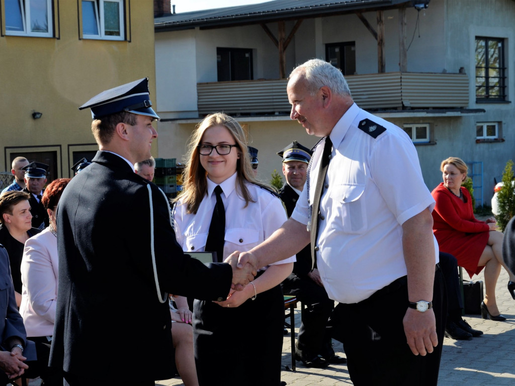 CZAJKÓW: Nowy sztandar na 100-lecie jednostki (ZDJĘCIA)