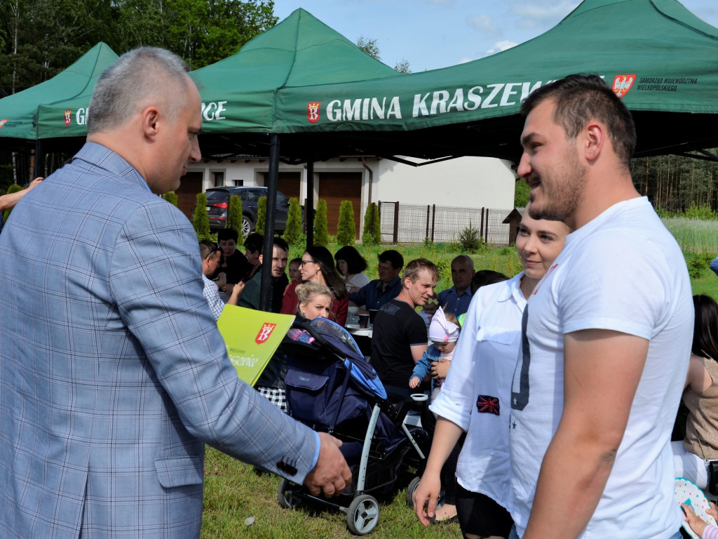 Będą się rozwijać i rosnąć razem z ich pociechami