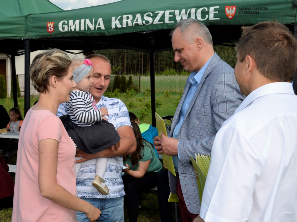 Będą się rozwijać i rosnąć razem z ich pociechami