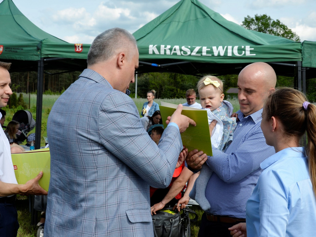 Będą się rozwijać i rosnąć razem z ich pociechami