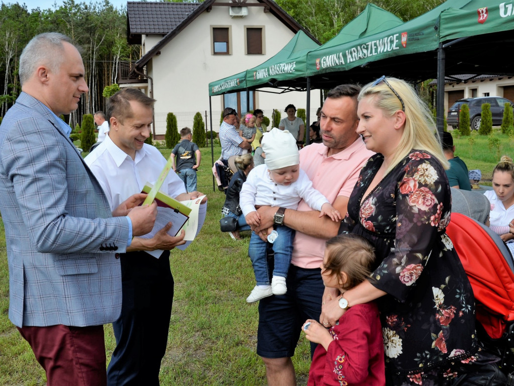 Będą się rozwijać i rosnąć razem z ich pociechami