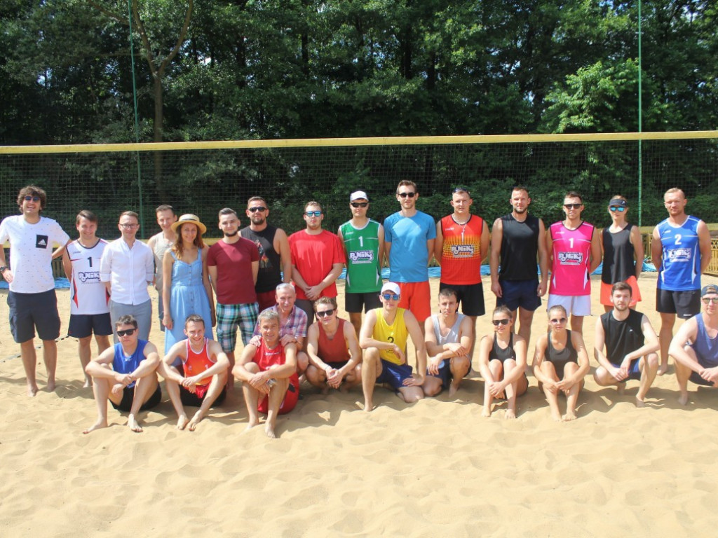 19 edycja turnieju siatkówki plażowej Poniks Cup w Rojowie (ZDJĘCIA)