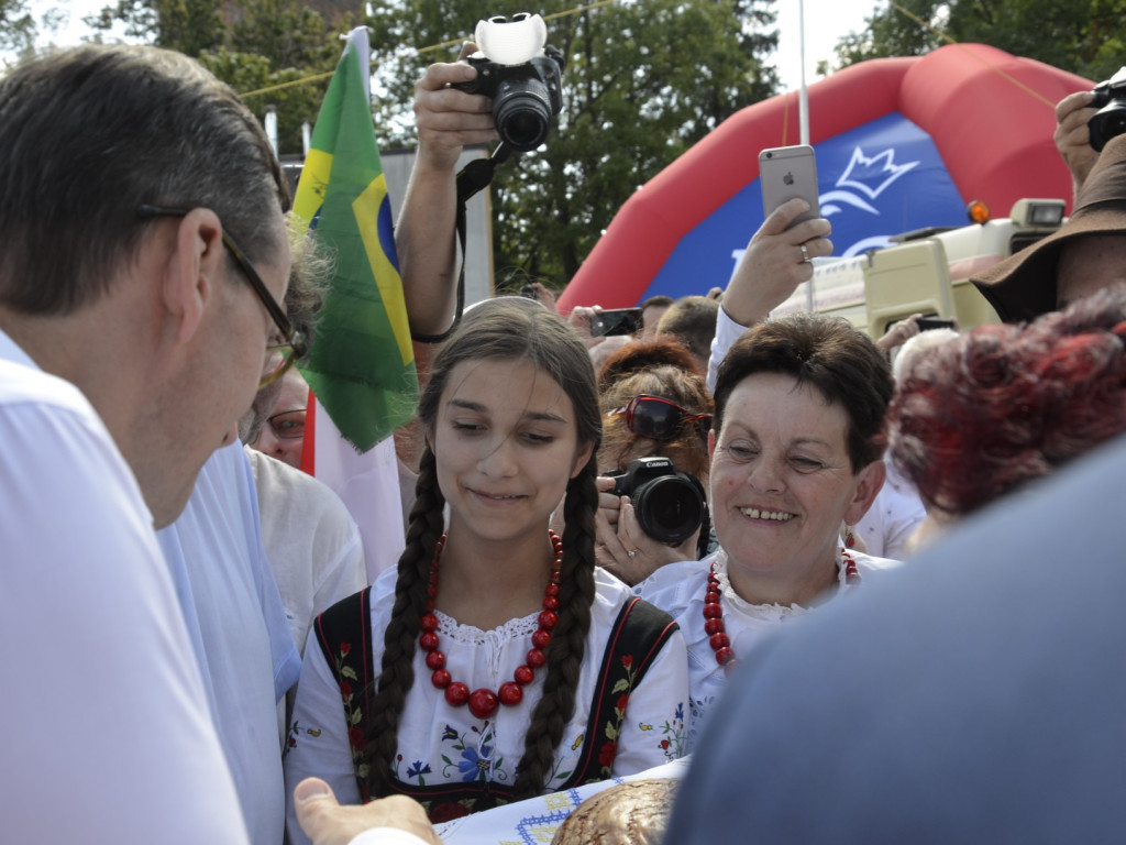 Państwo musi być z obywatelami - mówił w Ostrzeszowie premier Mateusz Morawiecki