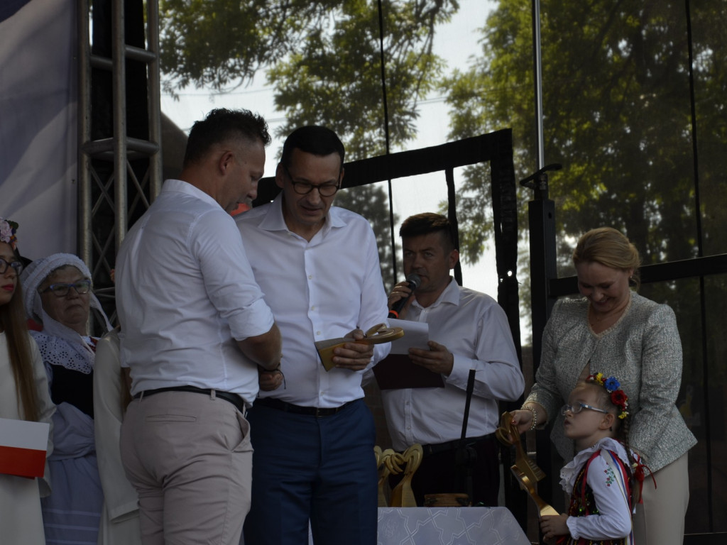 Państwo musi być z obywatelami - mówił w Ostrzeszowie premier Mateusz Morawiecki