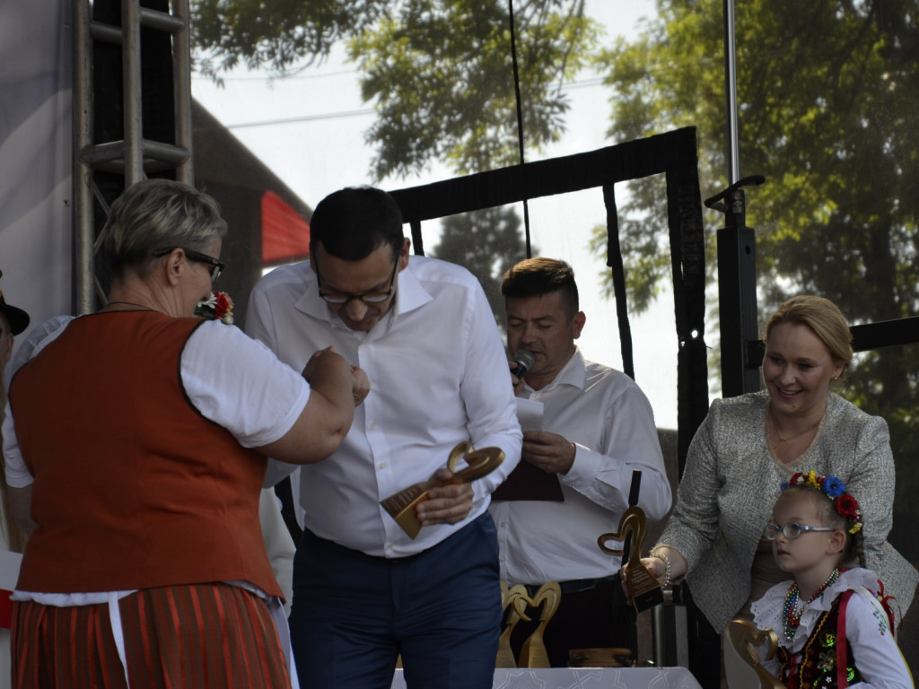 Państwo musi być z obywatelami - mówił w Ostrzeszowie premier Mateusz Morawiecki