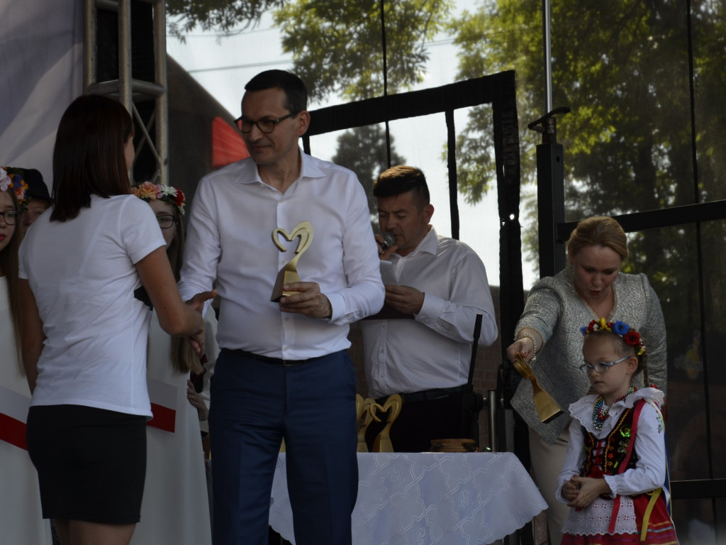 Państwo musi być z obywatelami - mówił w Ostrzeszowie premier Mateusz Morawiecki